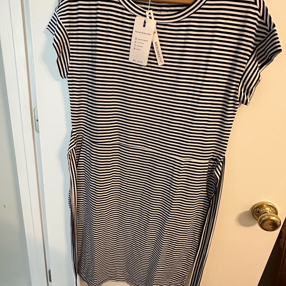 NWT Striped Short Sleeve Tie Waist with pockets Midi Dress Blue and White Med. - Picture 7 of 9